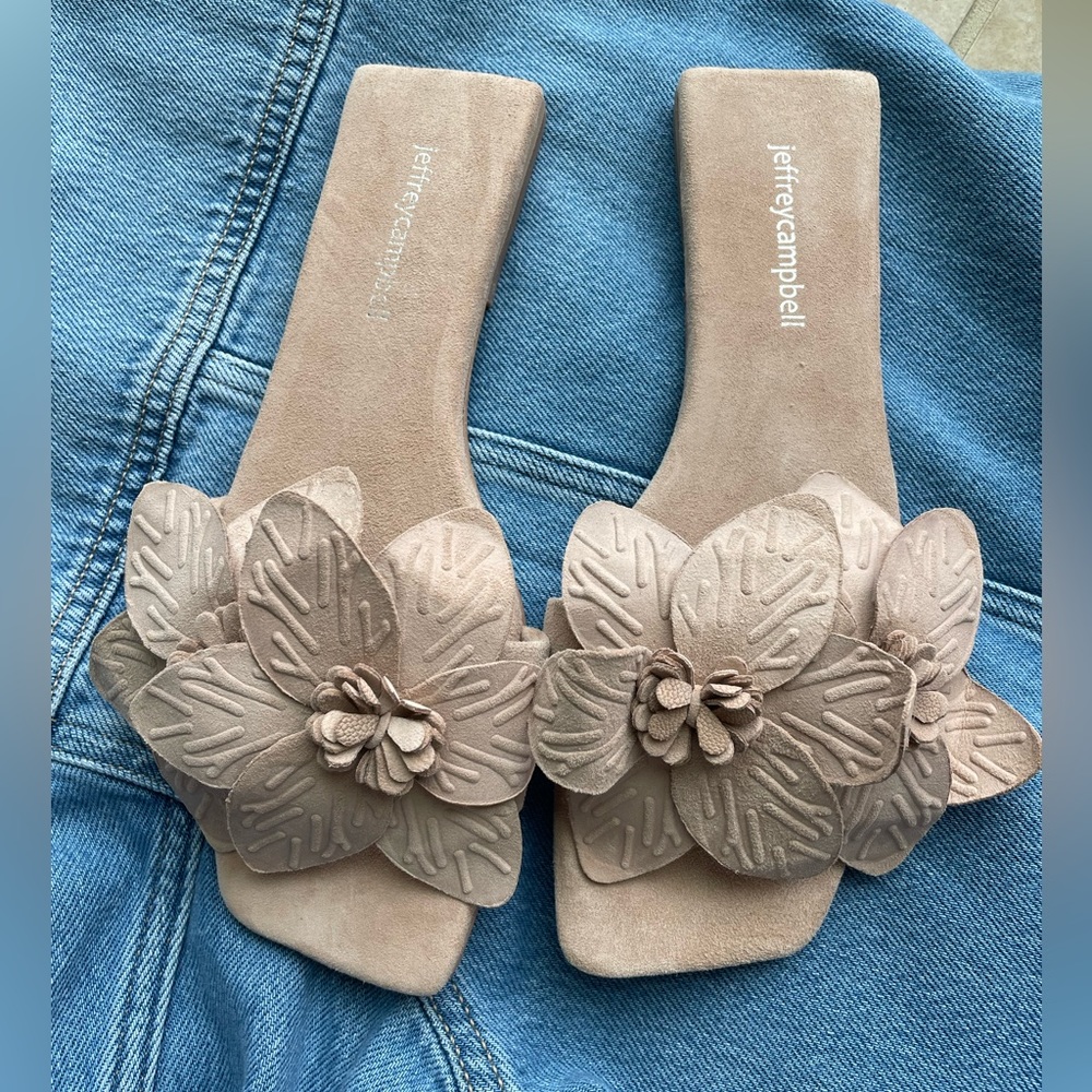 NEW Jeffrey Campbell Petalz Slide Sandals Size 6